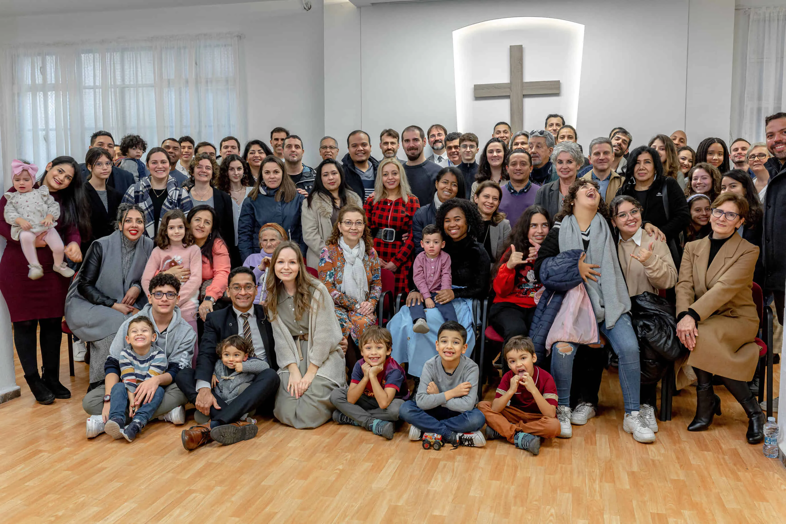 La congregación de la Iglesia Bautista Reformada de Valencia reunida en el local de la iglesia